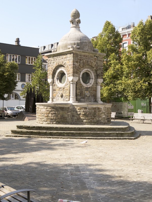 Place Saint Barthélémy 3