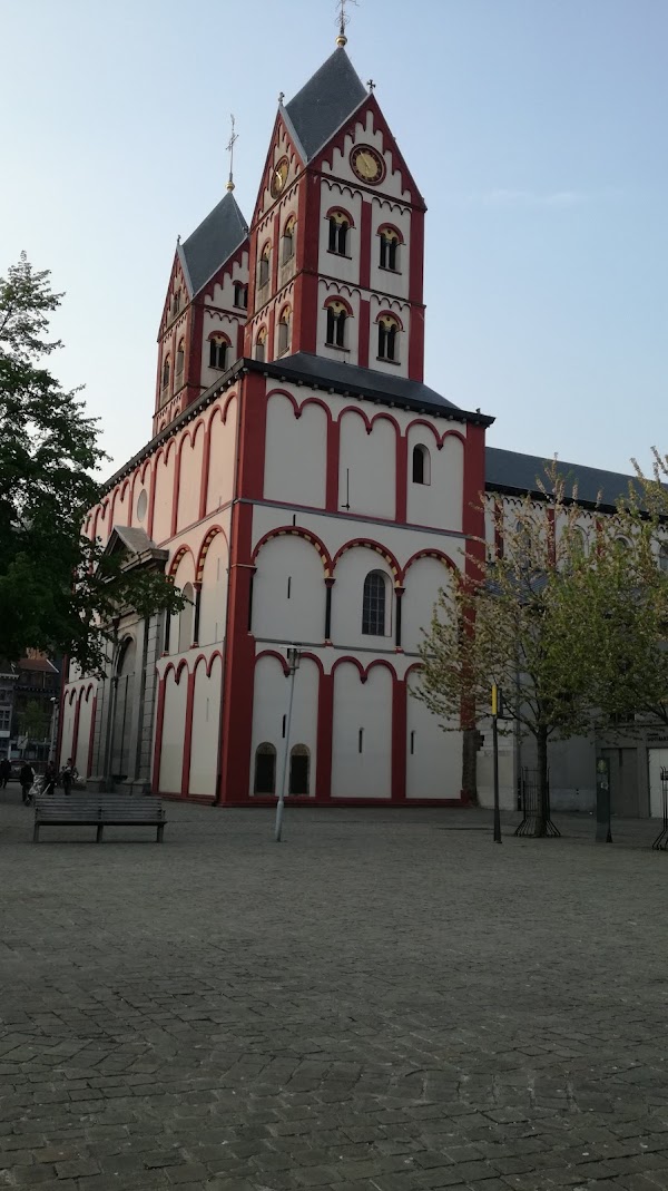 Place Saint Barthélémy 2