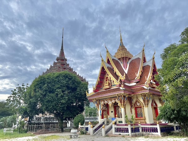 Wat Sai Khao