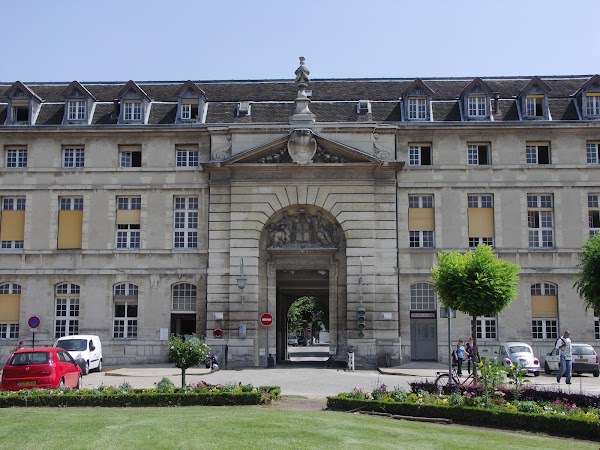 University Hospitals Pitié Salpêtrière 2