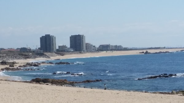 Praia das Caxinas