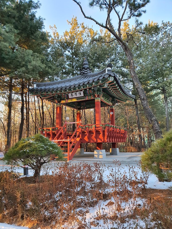 Cheongdam Park 5