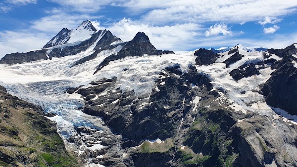 Switzerland 2 27