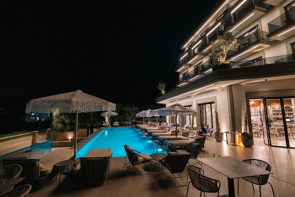 Mazarine Hotel and Restaurant