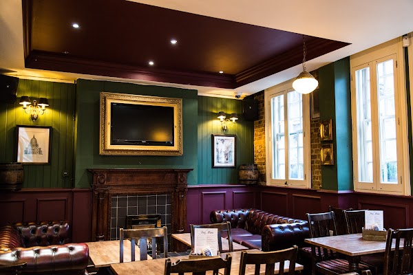 Crown & Anchor