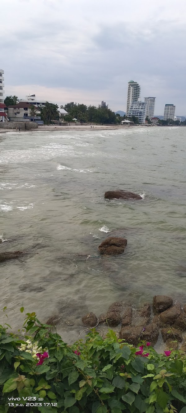 Khao Takiab Nuea Beach 1
