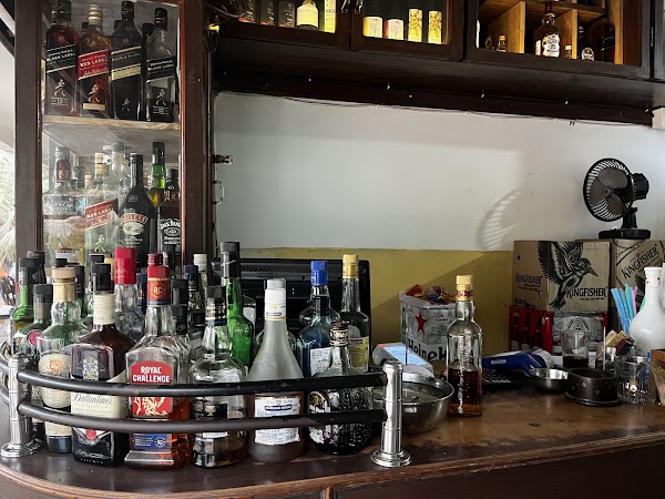 Lavish Bar & Restaurant