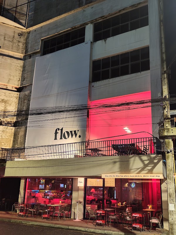 Flow bar & restaurant 2
