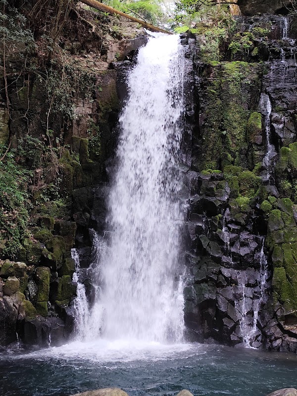 Shiraito-no-taki Falls (White Thread Falls) 1