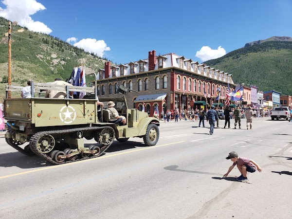 Silverton 4