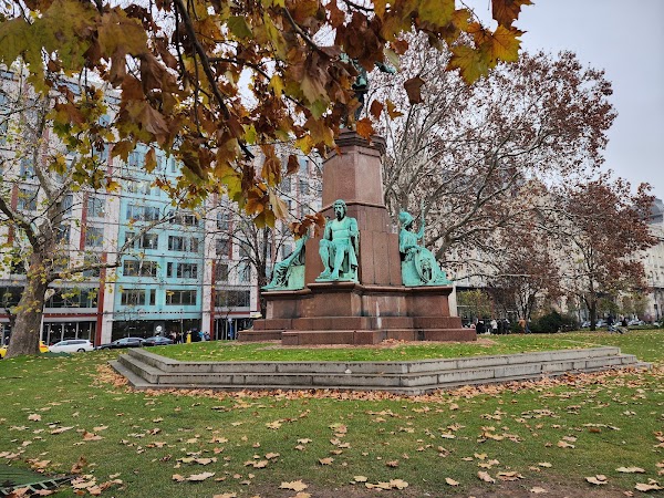 Széchenyi István tér