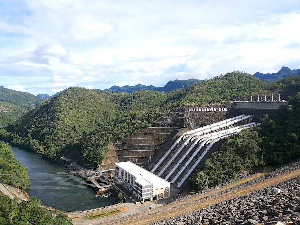 Srinakarin Dam 1