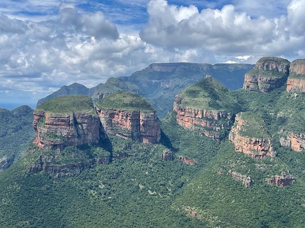 Three Rondavels View Point