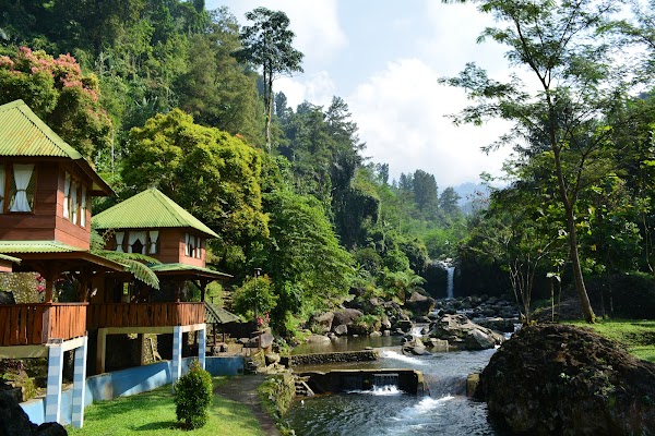 Curug Bayan (KMP Mitra Jenggala Sejahtera)