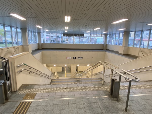 Dobutsuen-Mae Station 3