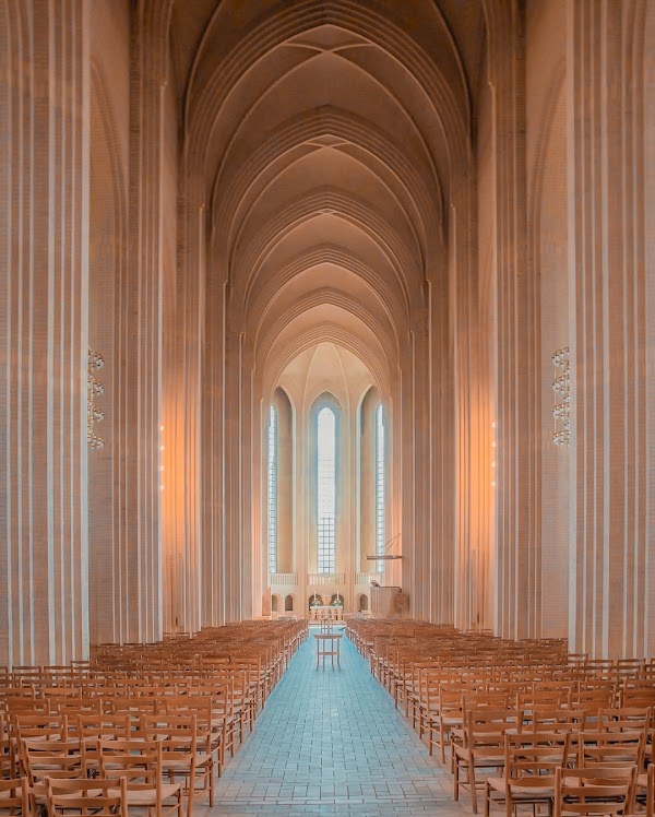 Architectural spots in the world 8