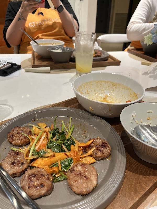 CJ THE KITCHEN 1