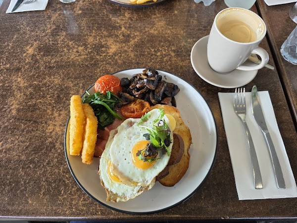The Summit Cafe and Function Centre 4
