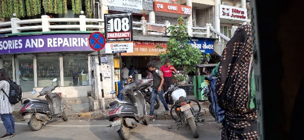 Shreeji Krupa Bombay Vadapav 1