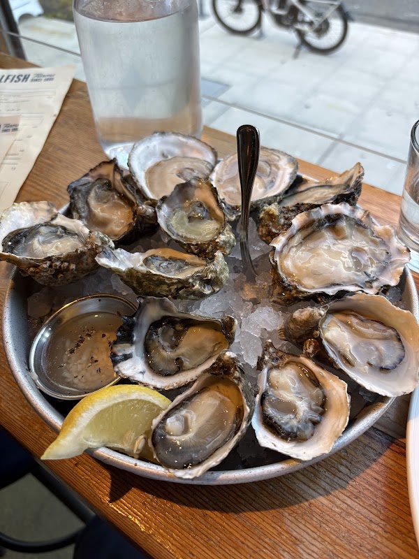 Taylor Shellfish Oyster Bar 4