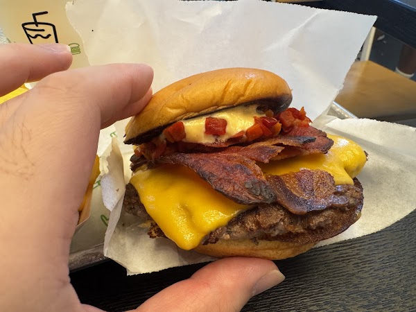 SHAKE SHACK Umeda Hanshin 4