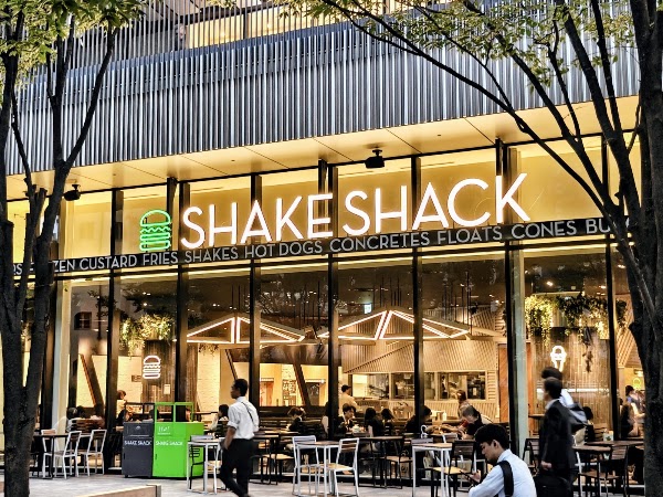SHAKE SHACK Umeda Hanshin 2