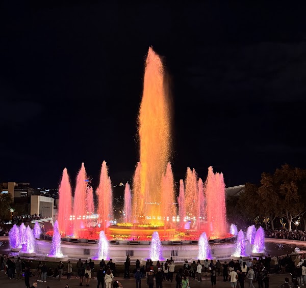 Plaza Real de Cataluña España 2