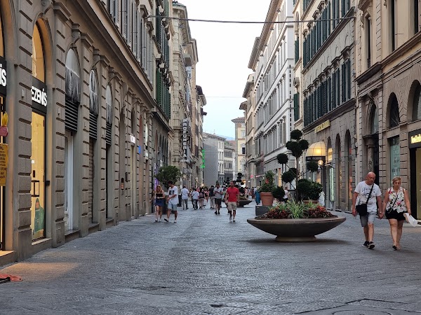 Via dei Calzaiuoli 1