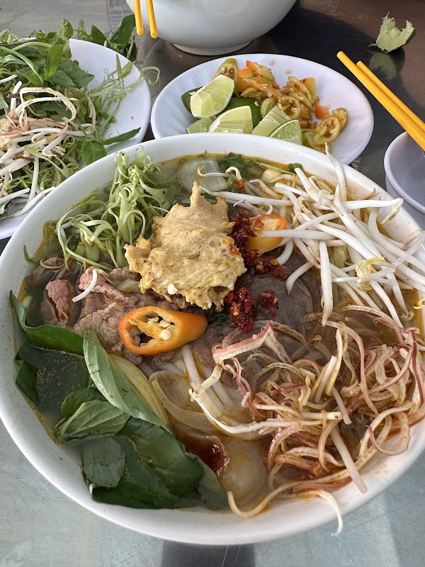 O Nga Bún Bò Huế - Mì Quảng 5