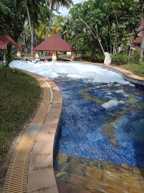 Nantian Hot Spring Redai Fengqing Tourist City
