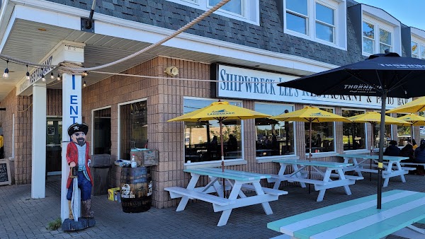 Shipwreck Lee's