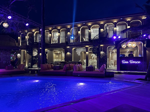 Tann Beach club 2