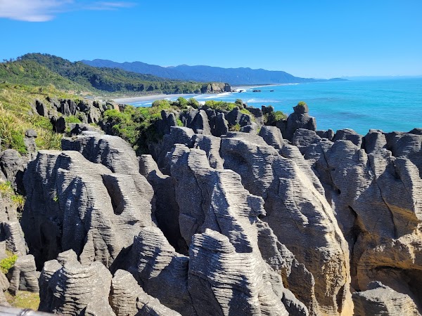 Pancake Rocks and Blowholes Track 1