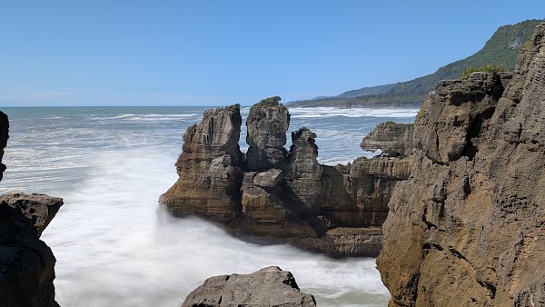 Pancake Rocks and Blowholes Track 3