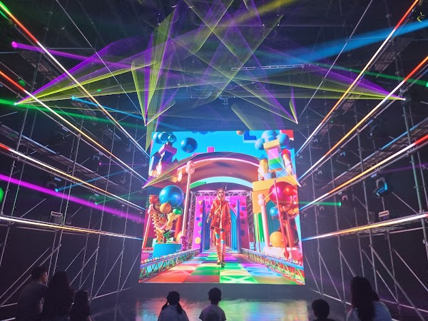 코스믹 리조트 (Cosmic Resort) 3