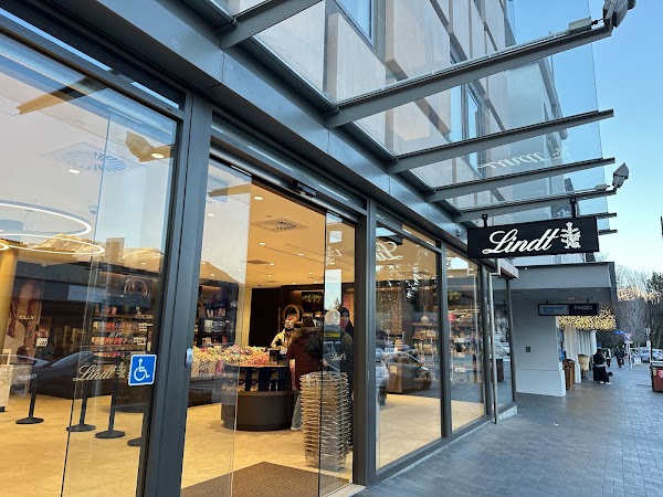 Lindt Chocolate Shop, Queenstown