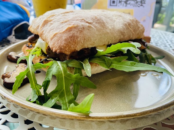 Lazy Lemon, Old City 4