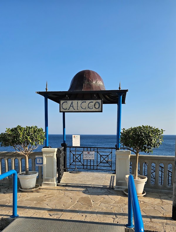 Bathing establishment Caicco 2