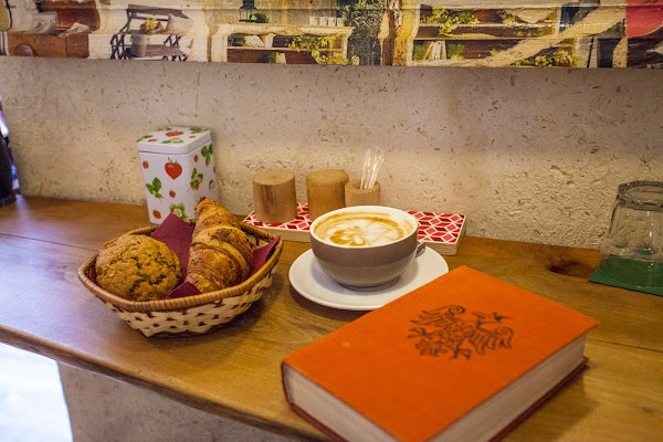 Vegetarian restaurant and bakery "Sun Moon" 4