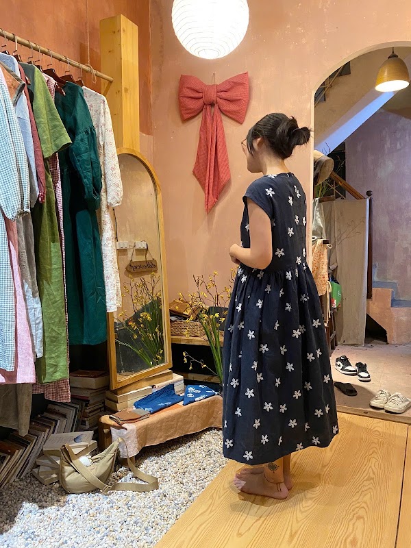 Clothes and handicrafts - Midnight Rivers | Sông 3