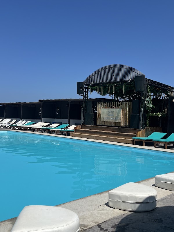 Amira Beach 4