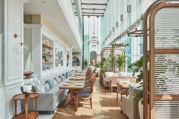 The Hamptons Cafe & Restaurant District One