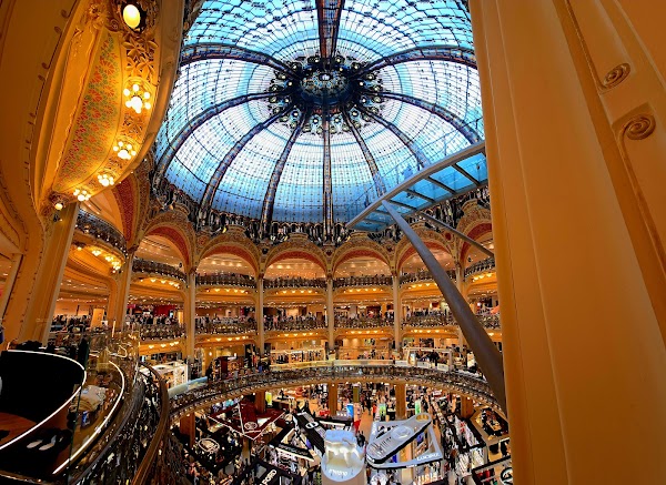 Galeries Lafayette Champs-Élysées 5