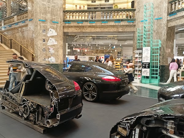 Galeries Lafayette Champs-Élysées 4