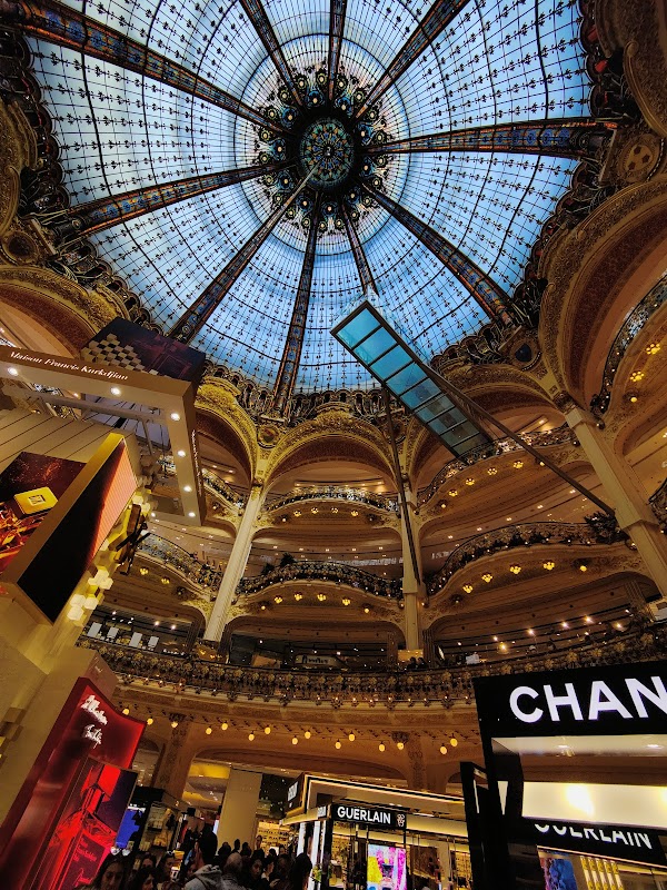 Galeries Lafayette Champs-Élysées 3