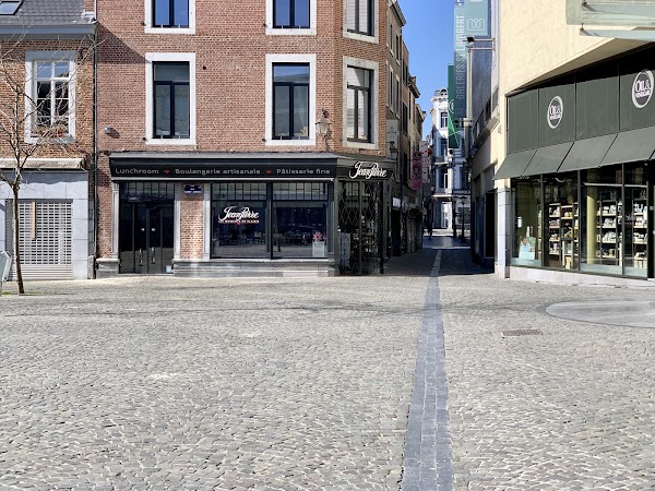 Place Saint Etienne 5
