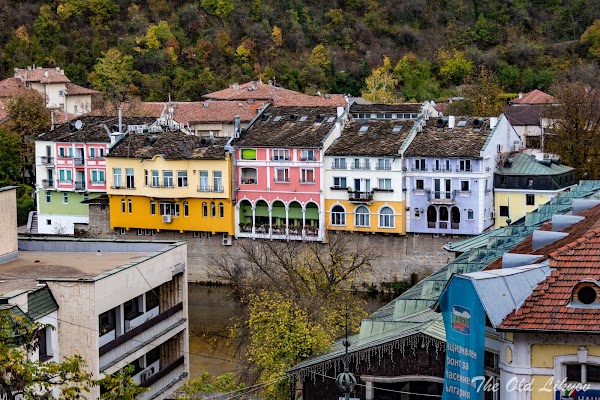 Lovech 3