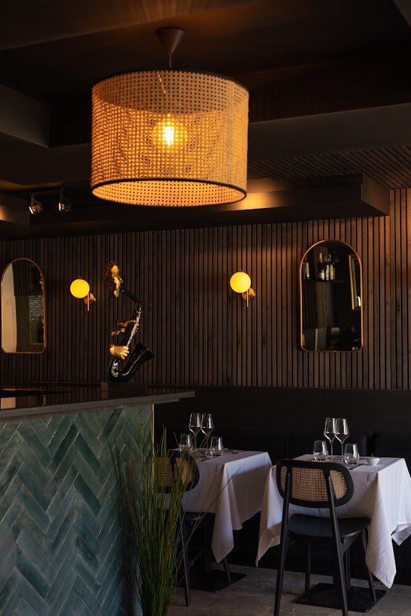 Maison F Restaurant