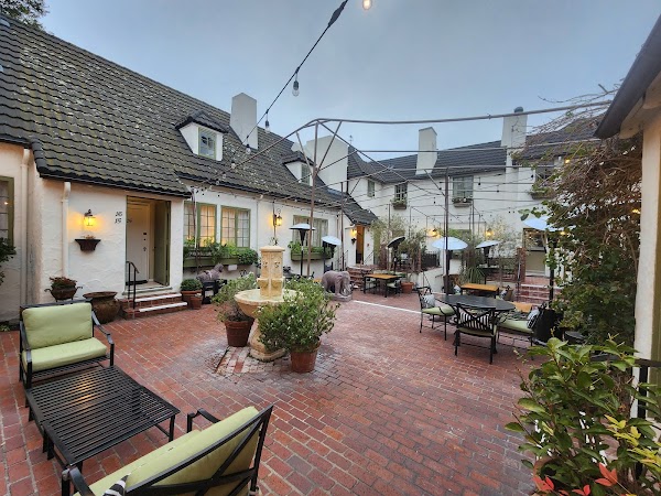 L'Auberge Carmel 1