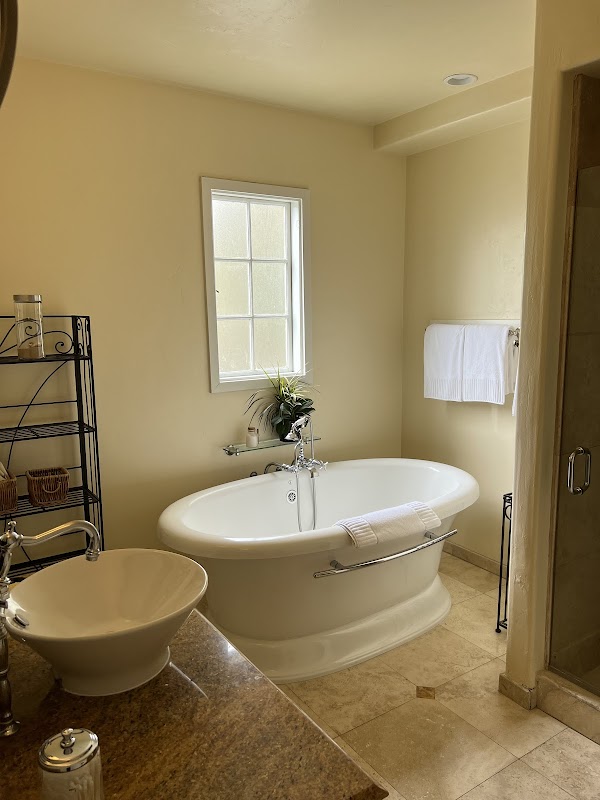 L'Auberge Carmel 4